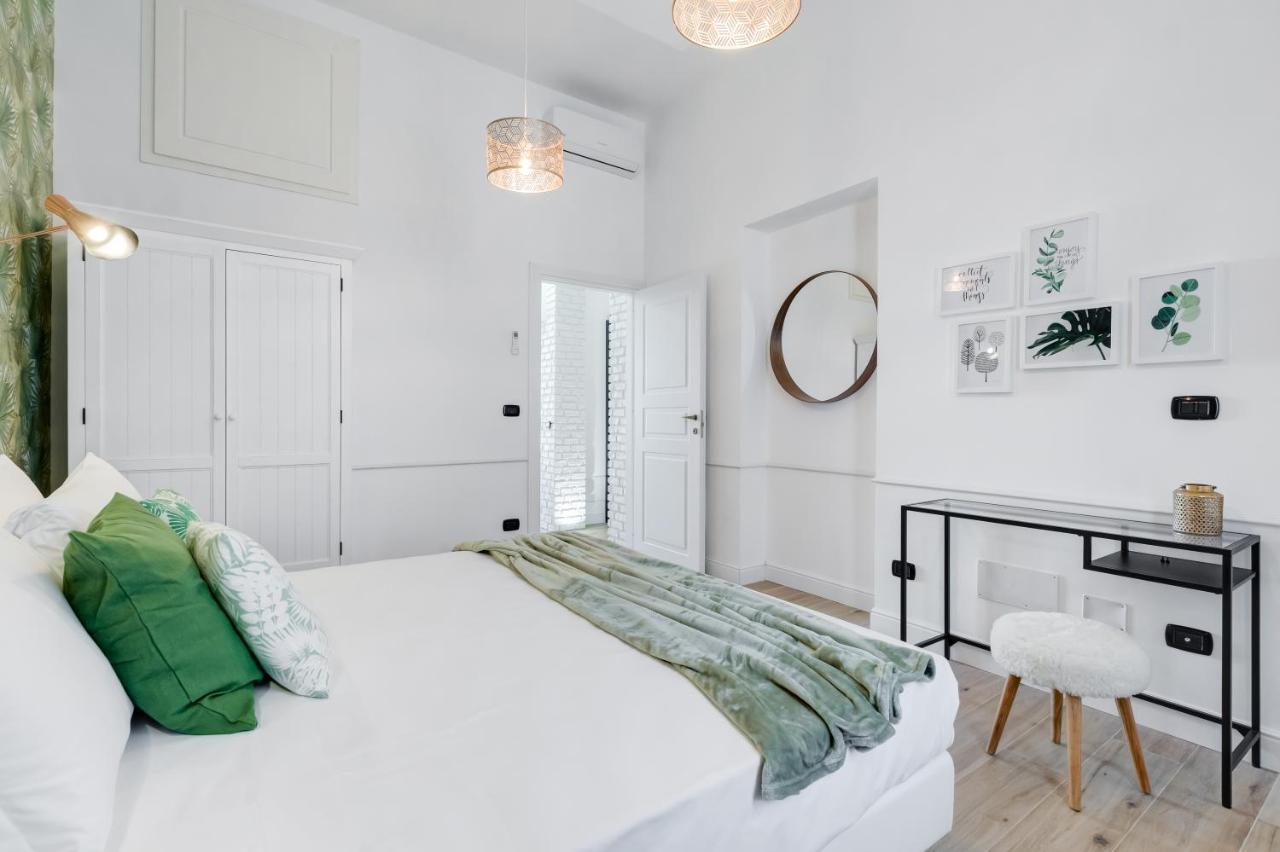 Bmga L Glam Industrial 3-Bed Apartment In Termini Róma Kültér fotó