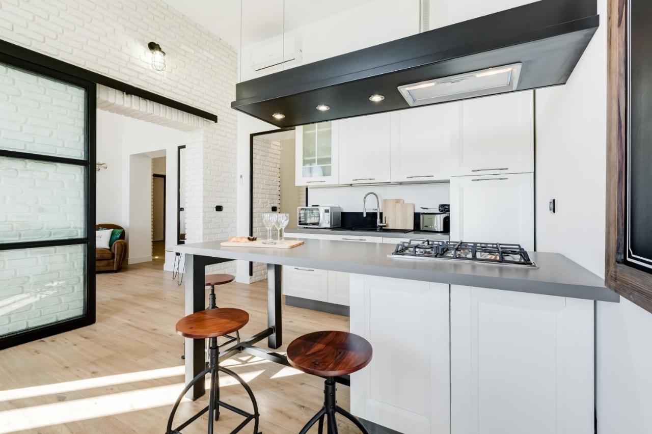 Bmga L Glam Industrial 3-Bed Apartment In Termini Róma Kültér fotó