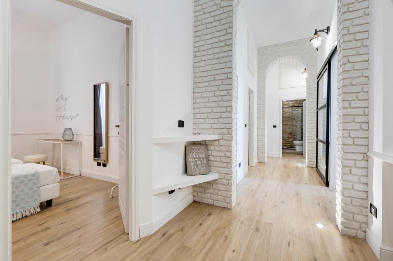 Bmga L Glam Industrial 3-Bed Apartment In Termini Róma Kültér fotó